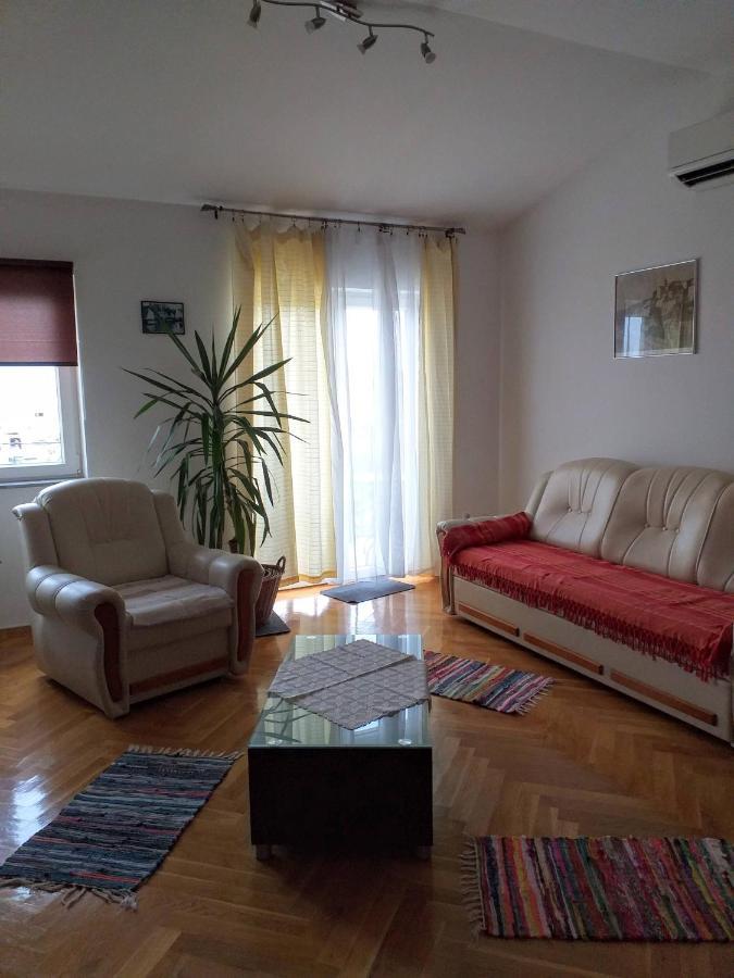 Apartments Monika Нови Винодолски Екстериор снимка