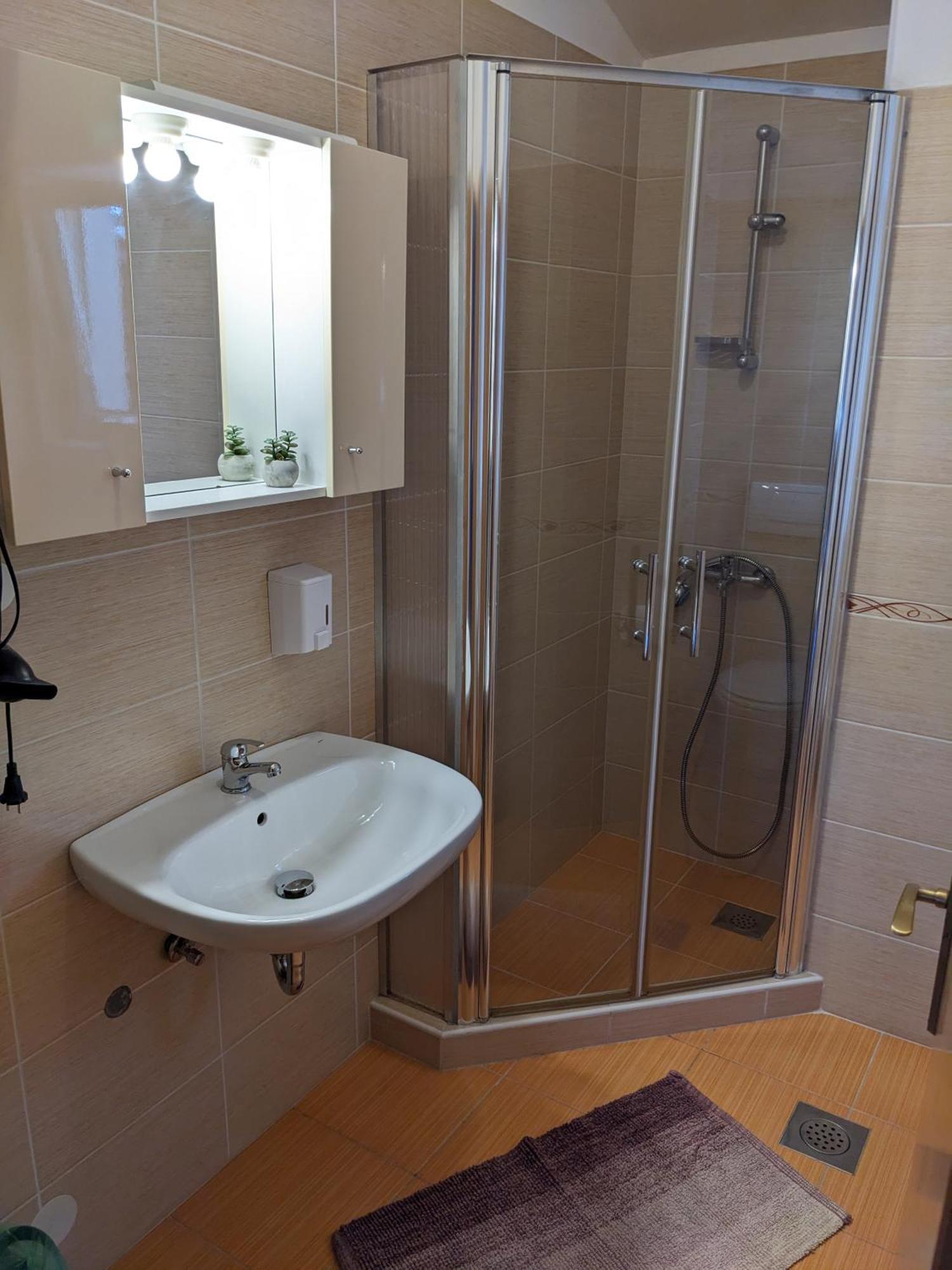Apartments Monika Нови Винодолски Екстериор снимка